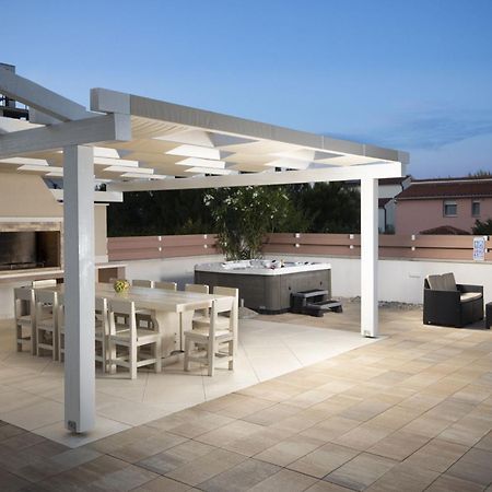 Villa Olivia - New And Modern House With Pool, Souna, Jacuzzi & Playground, Liznjan - Istra Экстерьер фото